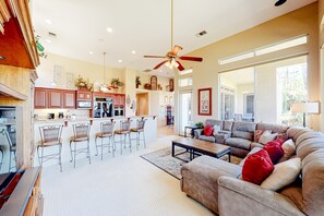 Smart TV - Golf Haven with Private Pool in Gated Community with 3 Courses 4BR #068013 (La Quinta)