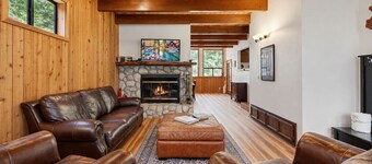 Spacious dog-friendly cabin with creek & mountain views