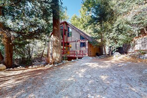 Exterior - Spacious dog-friendly cabin with creek & mountain views (Idyllwild)