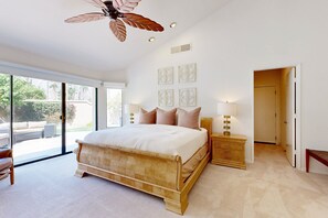 2 bedrooms, desk, iron/ironing board, free WiFi - Lavish condo on 14th tee of Arnold Palmer course at PGA West (La Quinta)