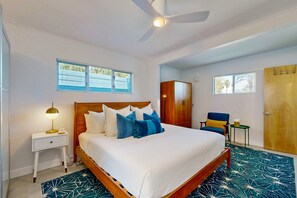 2 bedrooms, iron/ironing board, free WiFi, bed sheets - Architectural jewel with private outdoor pool & firepit - dog-friendly (Palm Springs)
