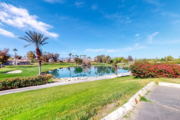 Property grounds - Ground-floor, golf-adjacent getaway w/ free WiFi, central A/C, & 20 shared pools (Palm Desert)