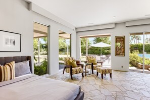 7 bedrooms, desk, iron/ironing board, free WiFi - Stunning, dog-friendly home with central AC, W/D, and private pool & pool spa (Palm Springs)