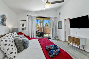 2 bedrooms, iron/ironing board, free WiFi, bed sheets - Newly Renovated Gorgeous Pet-friendly with private pool/spa (Palm Springs)