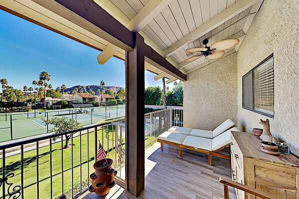 Property grounds - Dual-Suite Canyon Country Club Estados Condo | Pool, Hot Tub & Tennis (Palm Springs)