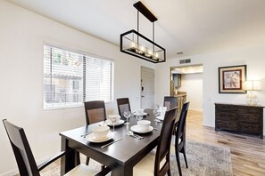Dining - Dual-Suite Canyon Country Club Estados Condo | Pool, Hot Tub & Tennis (Palm Springs)