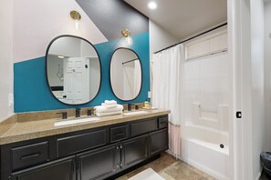 Shower, hair dryer, towels - Luxe La Quinta Haven with Private Pool, Spa & Pool Table 4BR #067085 (La Quinta)