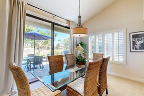 Dining - Golfers Delight Lake-View Condo on PGA West Course - Pool & Spa (La Quinta)