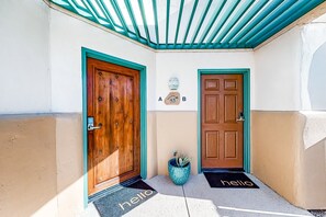 Exterior detail - Stylish Townhouse and Suite w/Golf On-Site, and City & Mountain Views (Tucson)