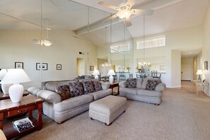 Smart TV - Palm Springs Condo on World-Class Golf Course with Pool & Spa 3BR #065270 (La Quinta)