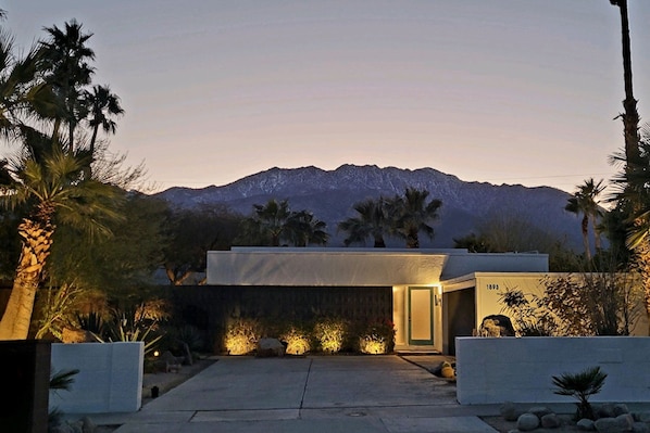 Exterior - Mid-Century Jack LaLanne home with pool, spa & firepit (Palm Springs)