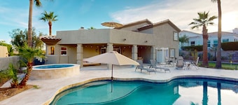 Luxury home w/ private pool & optional pool heat, rooftop patio & mountain views