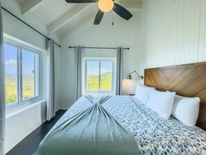 WiFi, bed sheets - Moko Vista - Hilltop Ocean View Villa (East End)
