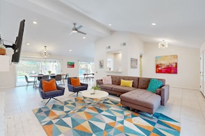 Interior - Beautifully Remodeled Mid-Century Modern Home with Private Heated Pool & Spa (Palm Springs)