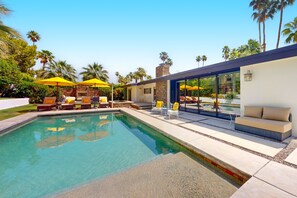 Pool - Deluxe Vista Las Palmas home w/private pool & spa - close to downtown (Palm Springs)