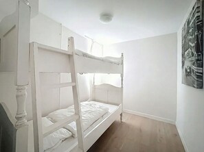 Oklassificerad bild, 5 av 9, knapp