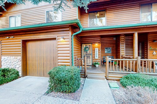 Two-story cabin with furnished decks, fireplace, washer/dryer, & central AC