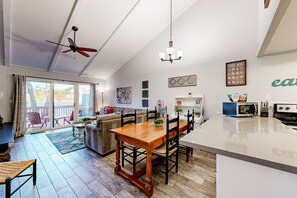 Interior - Sunlit dog-friendly home with central AC, deck, & fireplace - near golf & trails (Flagstaff)