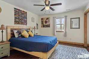 3 bedrooms, WiFi, bed sheets
