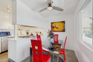 Fridge, microwave, oven, stovetop - Mountain View Condo Close to Downtown with Balcony & Shared Pool/Spa/Tennis (Palm Springs)