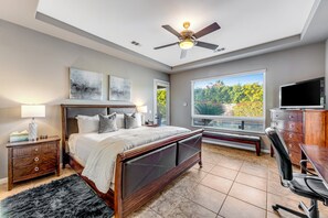 4 bedrooms, desk, iron/ironing board, free WiFi - Dog-friendly desert style home with sprawling pool, pool spa, firepit & grill (La Quinta)