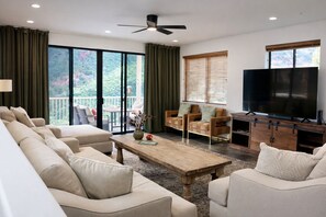 Unclassified image, 4 of 30, button - Oak Creek Overlook: Views, Game Room, Gym (Sedona)