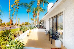 Terrace/patio - Serene, dog-friendly home w/ private pool, spa & grill - close to El Paseo (Palm Desert)