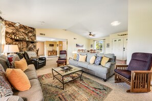 Smart TV - Dog-friendly, Cave Creek home with covered patio, hot tub & mountain views (Cave Creek)