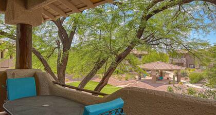 Dog-friendly condo with high-speed WiFi, heated outdoor pool & hot tub