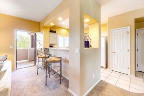 Interior - Dog-friendly condo with high-speed WiFi, heated outdoor pool & hot tub (Oro Valley)