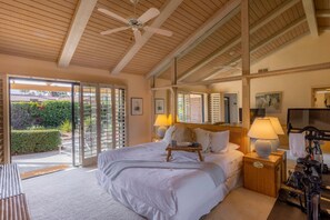 2 bedrooms, desk, iron/ironing board, free WiFi - Charming condo with pool, hot tub, fireplace, wet bar, & W/D (Palm Desert)