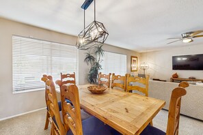 Dining - Large home w/ a full kitchen, furnished patio, & private, outdoor pool (Phoenix)