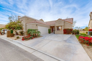 Exterior - Elegant Palm Desert Resort Condo with Mountain Views, Pool & Spa (Palm Desert)
