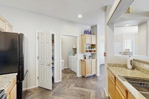 Interior - Beautiful first-floor condo with pool, hot tub, & full kitchen - near hiking (Oro Valley)