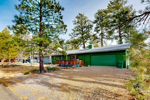 Exterior - Dog-friendly rustic retreat with enclosed yard, grill, wood stove, games, & W/D (Munds Park)