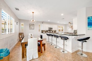 Fridge, microwave, oven, stovetop - Dazzling retreat w/ a pool, grill, firepit, game room, & W/D - snowbird friendly (Indio)