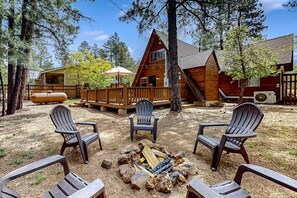Terrace/patio - A-frame home with loft, gas grill, partial AC, dog-friendly (Munds Park)
