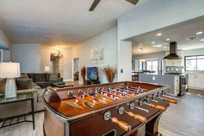 Smart TV, fireplace, DVD player, ping pong - Dog-friendly desert gem w/private pool, putting green, firepit, & more (Palm Springs)