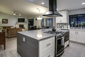 Fridge, microwave, oven, stovetop - Dog-friendly desert gem w/private pool, putting green, firepit, & more (Palm Springs)