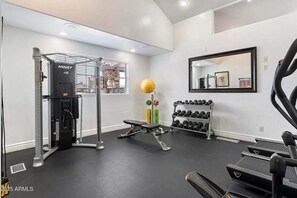 Fitness facility - This charming retreat offers all the comforts of home and more (Scottsdale)