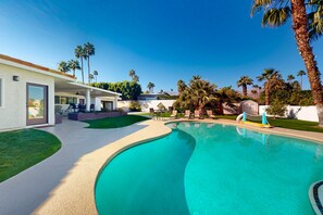 Pool - Renovated dog-friendly mtn-view home with private pool, large backyard, grill (Palm Desert)