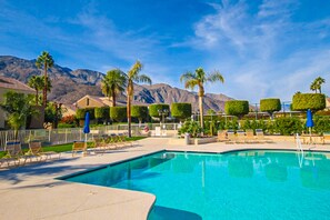 Pool - Dog-friendly condo w/ two shared outdoor pools, spas & tennis court (Palm Springs)