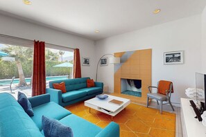 Smart TV, stereo - Iconic, Wexler-designed, mid-century home w/ 50-foot pool & attached spa (Palm Springs)