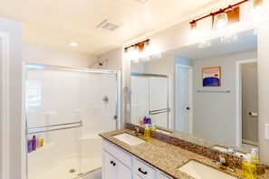 Shower, hair dryer, towels - Two-story mountain view retreat with two primary suites & ideal layout (Flagstaff)