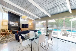 Dining - Completely-updated, family-friendly home w/ private pool and spa (Palm Springs)