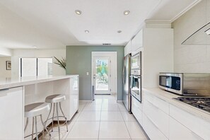 Fridge, microwave, oven, stovetop - Modern, Dog-Friendly Home in a Quiet Neighborhood w/ Private Pool (Palm Springs)