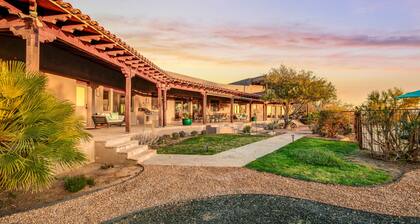 Tucson ranch home with private pool, hot tub, gourmet kitchen, & patio