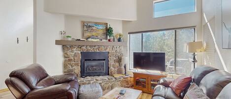 Smart TV y chimenea