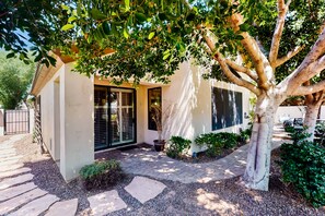 Exterior - Dog-friendly house with firepit, game room, water view, fireplace-30 day stays (Litchfield Park)