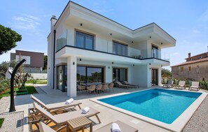 Pool - Stunning home in Galilzana (Galilzana)